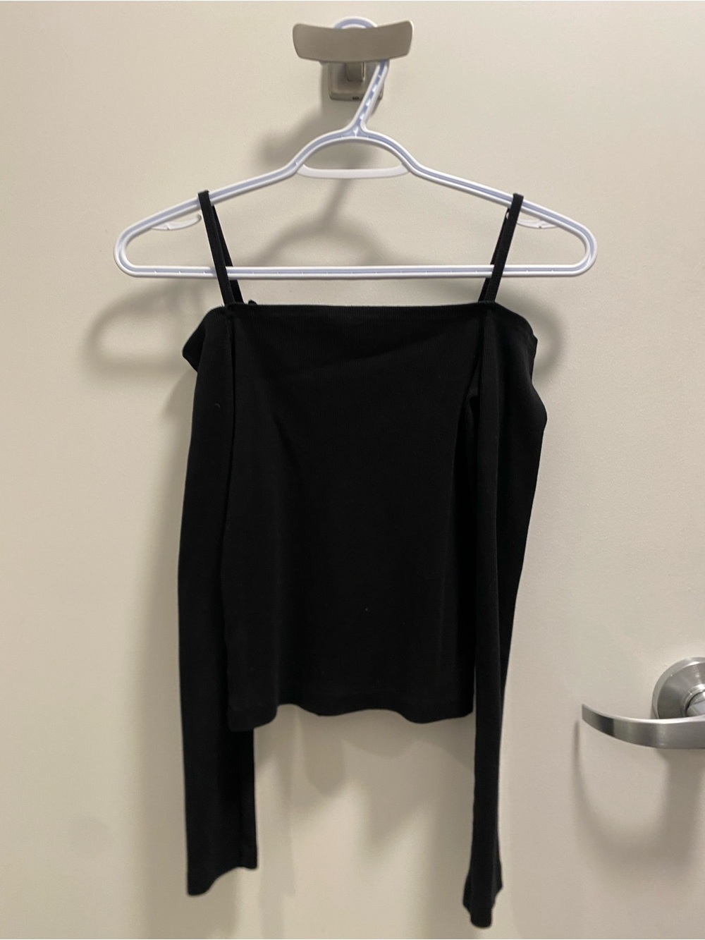 Women's Black Off-Shoulder Long Sleeve Camisole